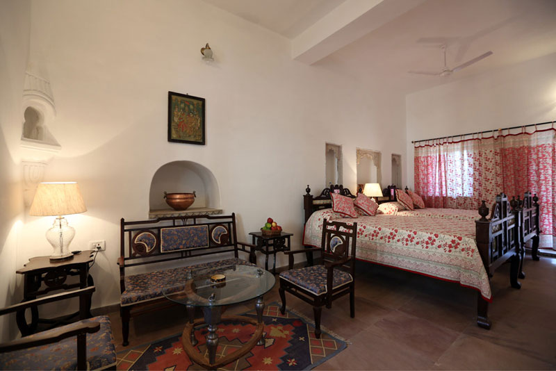 BHAINSRORGARH FORT HOTEL