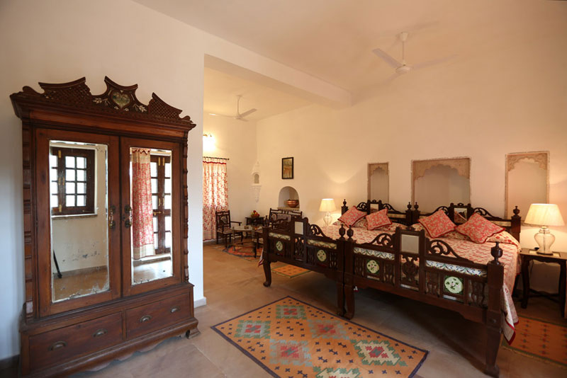 BHAINSRORGARH FORT HOTEL