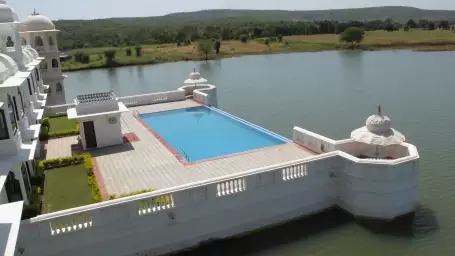 juSTa Lake Nahargarh Palace Chittorgarh